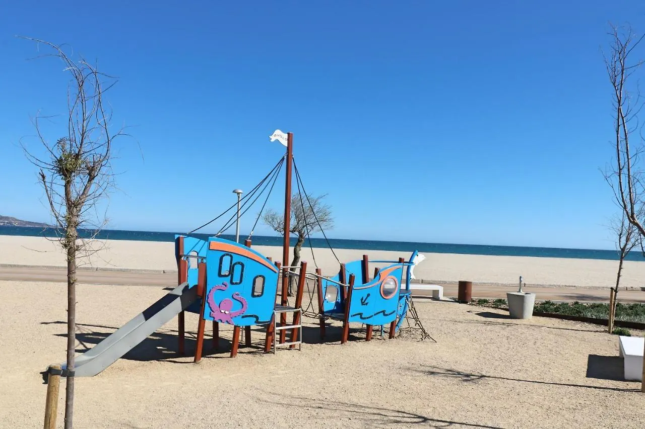 Bahia II 317, Magnifico Duplex, 50 M De Playa, Vistas Al Canal Empuriabrava 0*,  İspanya